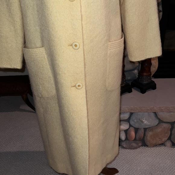 Vintage Yellow Manchester Coat - Picture 10 of 11